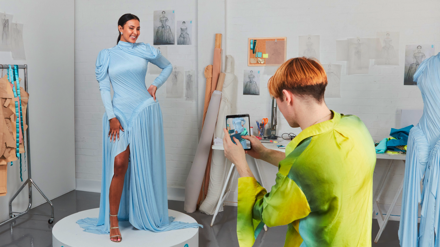 EE Augmented Reality Dress