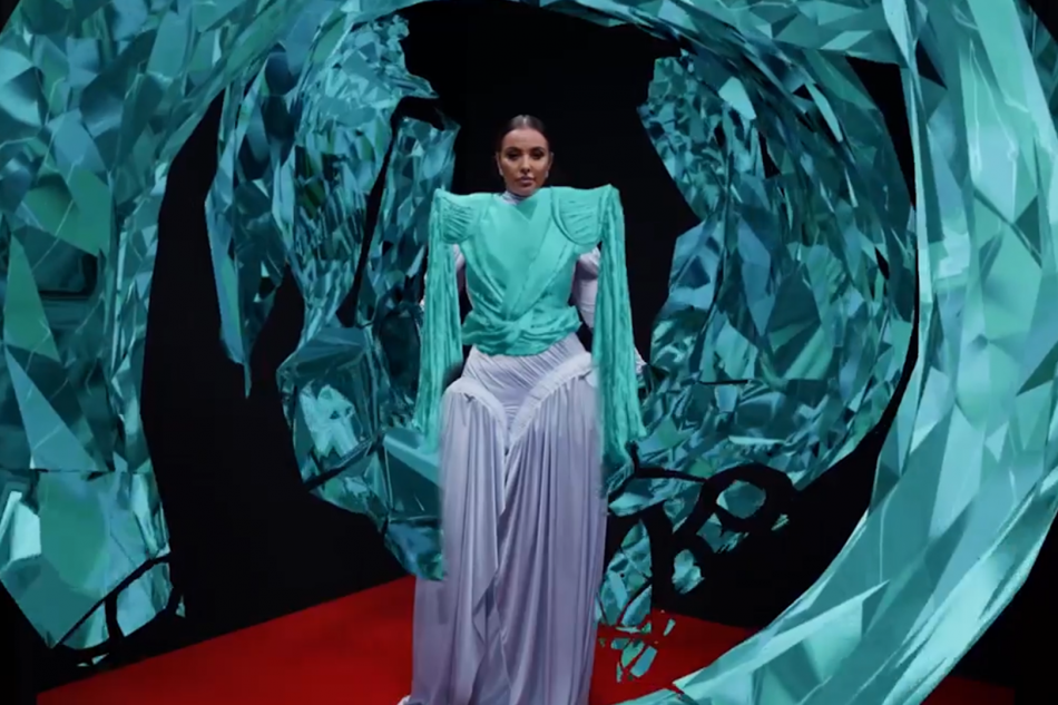 EE Augmented Reality Dress
